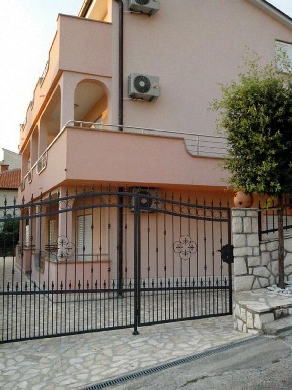 Apartments Bozic Нови-Винодолски Экстерьер фото
