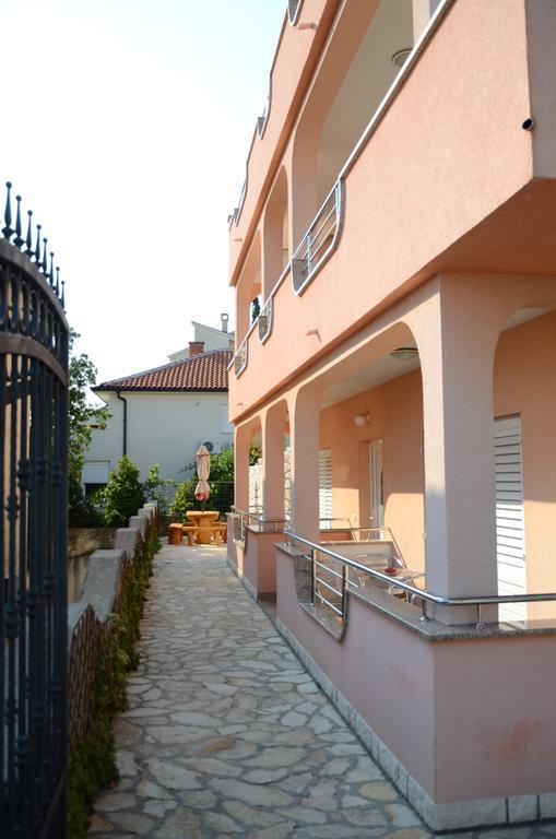 Apartments Bozic Нови-Винодолски Экстерьер фото